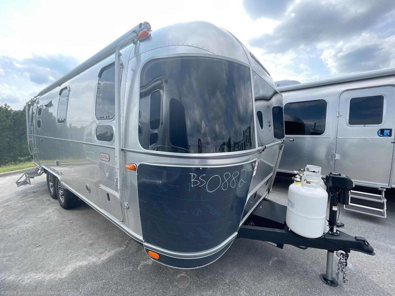 2027 Trade Wind 25FB Twin by Airstream from Airstream of South Carolina in Lexington, South Carolina
