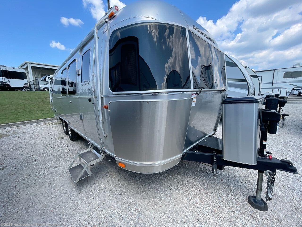 2023 Flying Cloud 28RB by Airstream from Airstream of South Carolina in Lexington, South Carolina