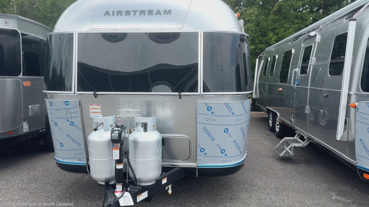 2027 Classic 33FB Twin by Airstream from Airstream of South Carolina in Lexington, South Carolina