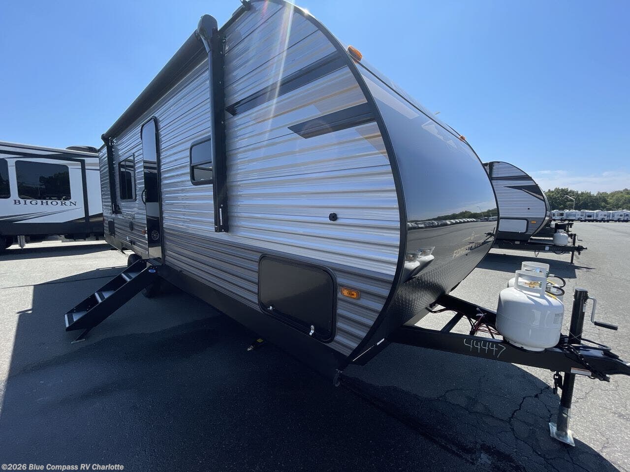 2025 Aurora Light 26BH by Forest River from Blue Compass RV Charlotte in Concord, North Carolina