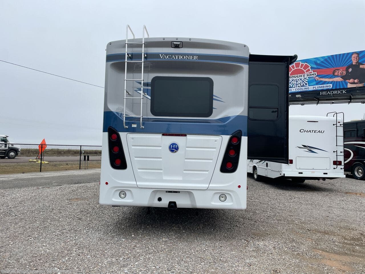 New 2026 Holiday Rambler Vacationer 33C available in Concord, North Carolina