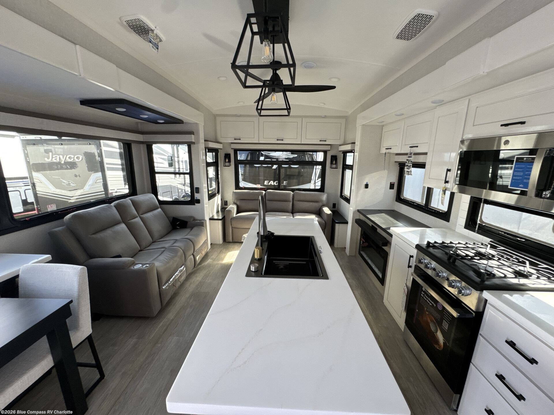 New 2026 Jayco Pinnacle 36FBTS available in Concord, North Carolina