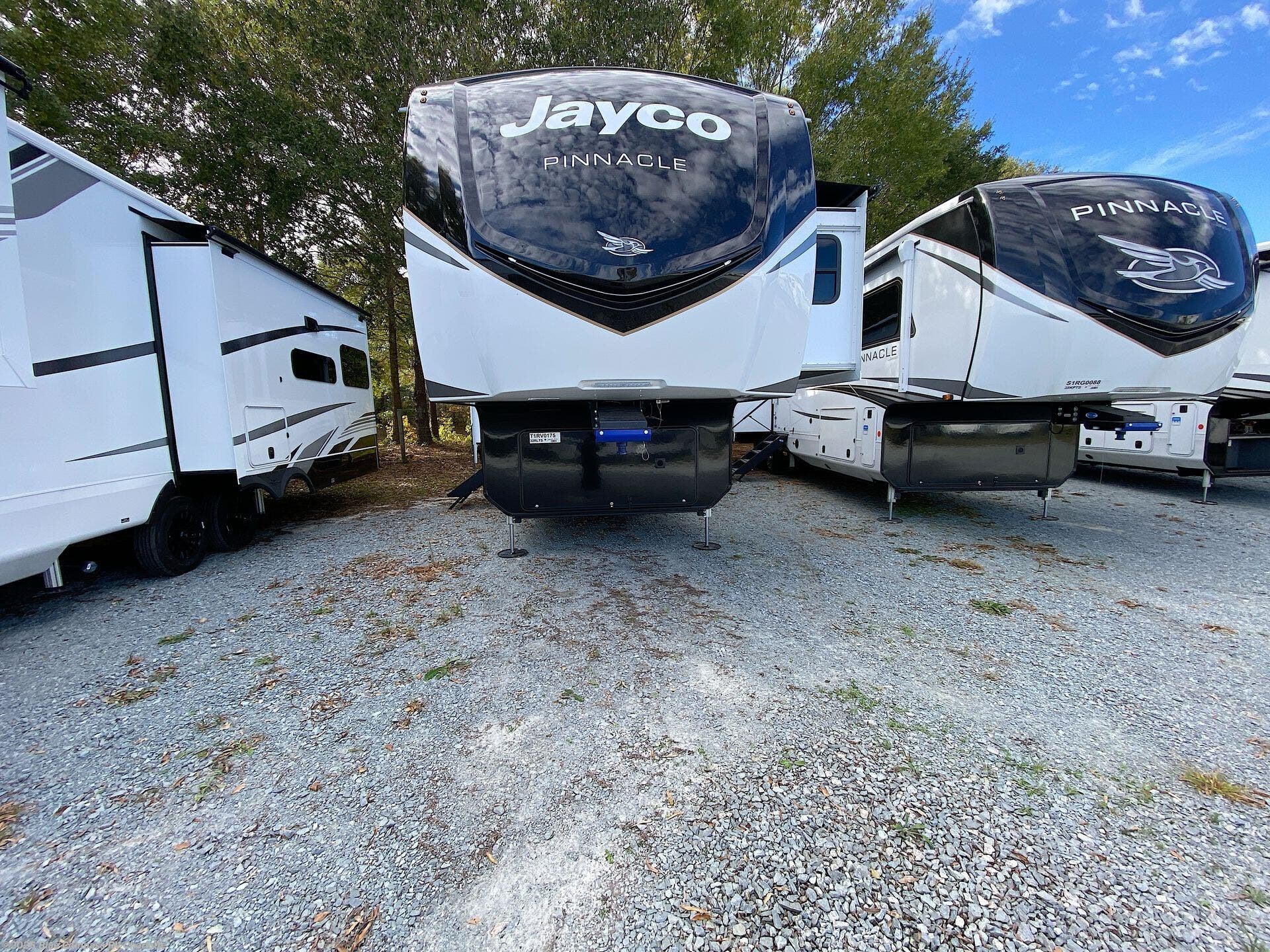 New 2026 Jayco Pinnacle 32RLTS available in Concord, North Carolina