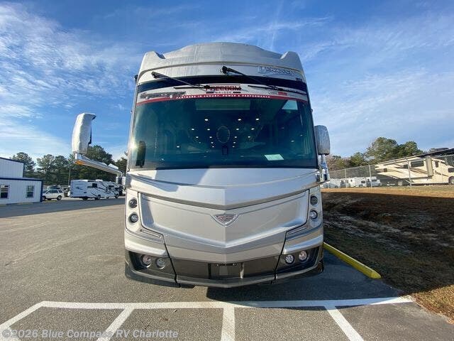 2026 Discovery LXE 44S by Fleetwood from Blue Compass RV Charlotte in Concord, North Carolina