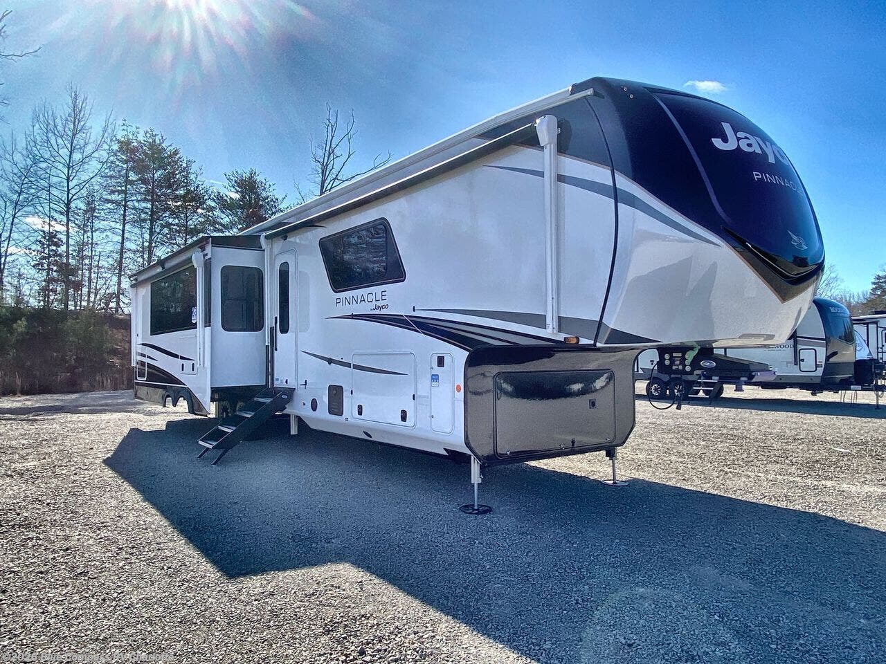 2026 Pinnacle 38FBRK by Jayco from Blue Compass RV Charlotte in Concord, North Carolina
