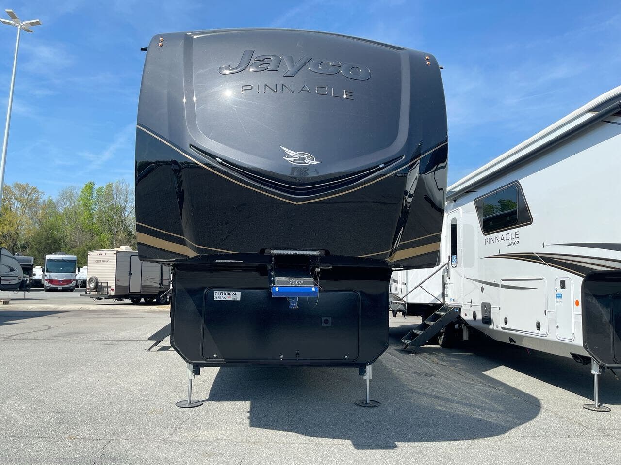 New 2026 Jayco Pinnacle 38FBRK available in Concord, North Carolina