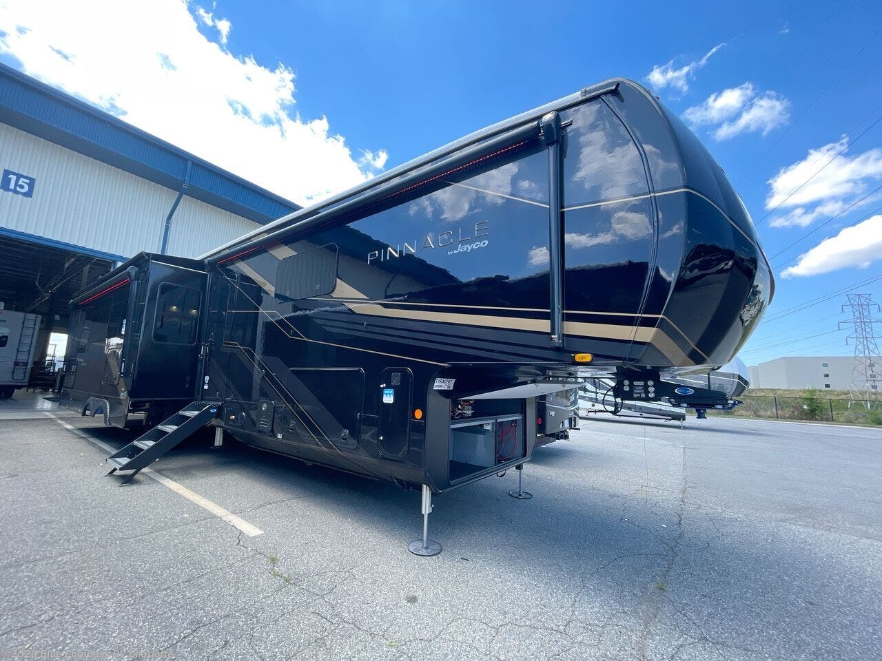 2026 Pinnacle 38FBRK by Jayco from Blue Compass RV Charlotte in Concord, North Carolina