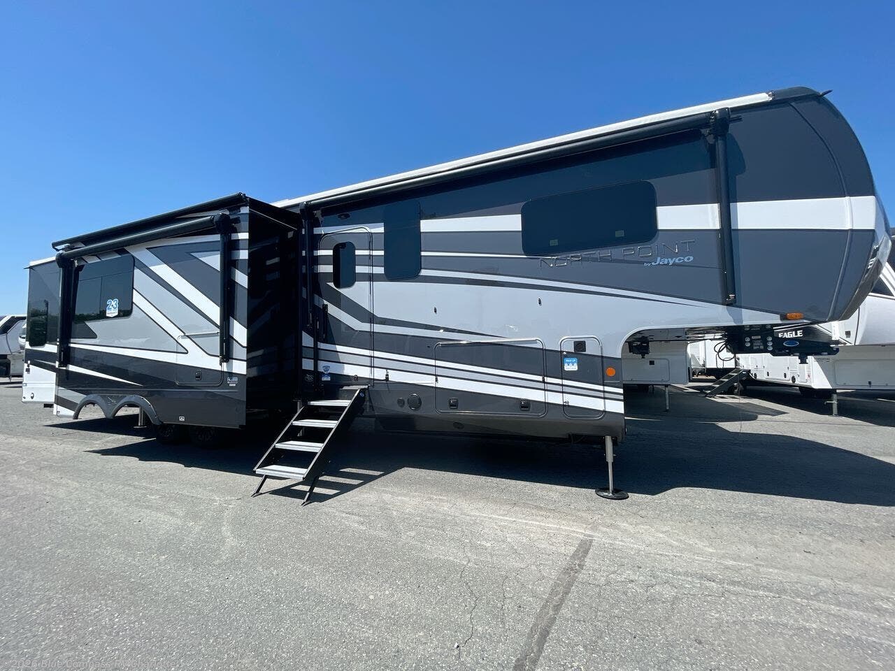 2026 North Point 395DSDB by Jayco from Blue Compass RV Charlotte in Concord, North Carolina
