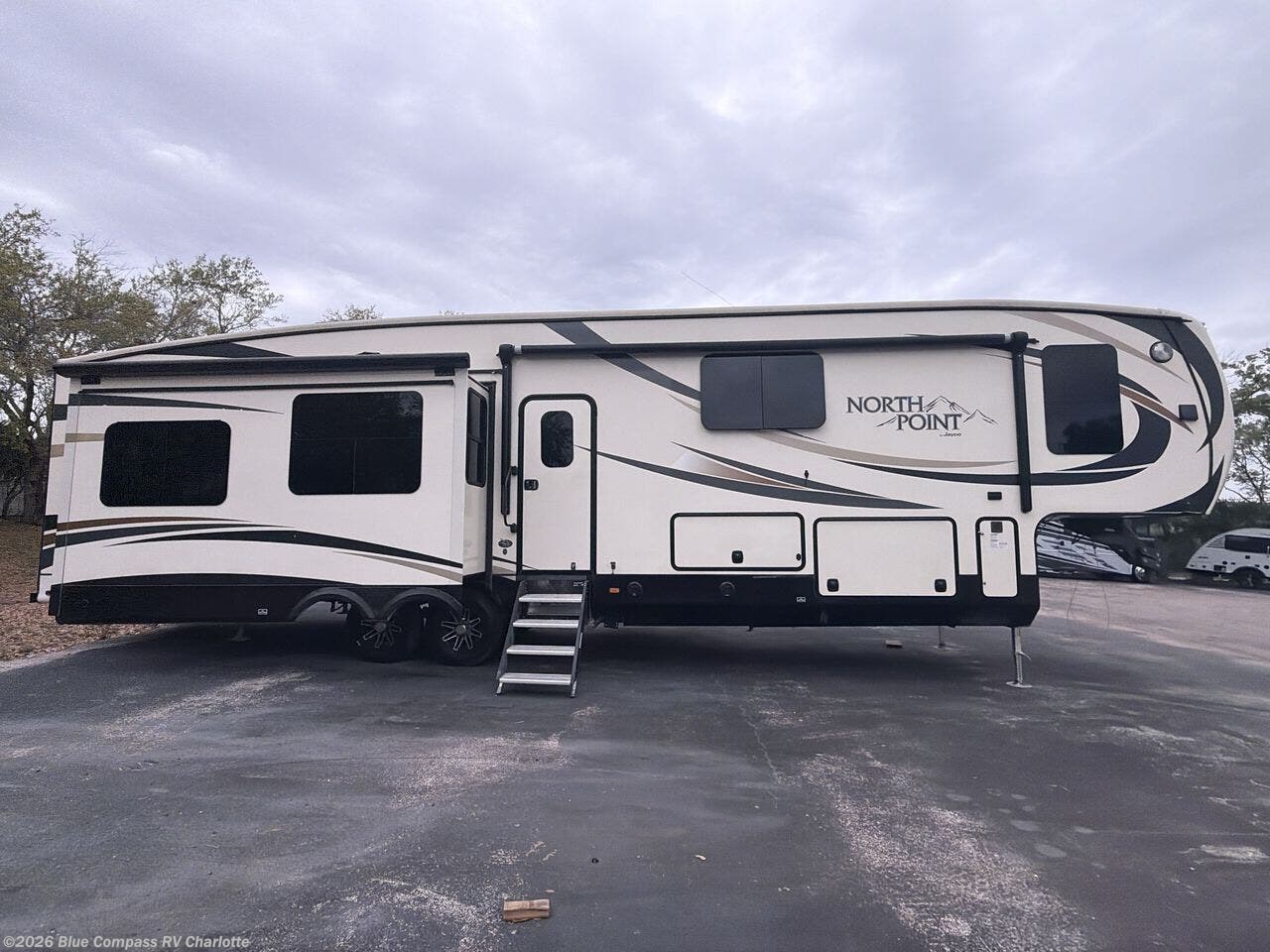 Used 2016 Jayco North Point 377RLBH available in Concord, North Carolina