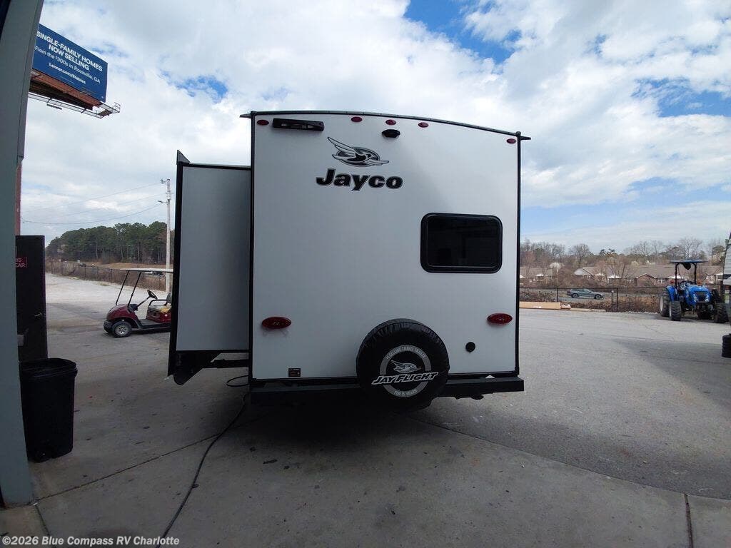 New 2026 Jayco Jay Flight SLX 321BDS available in Concord, North Carolina