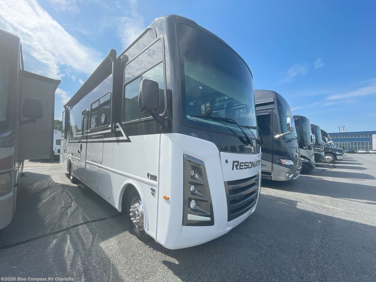 2026 Resonate 30C by Thor Motor Coach from Blue Compass RV Charlotte in Concord, North Carolina