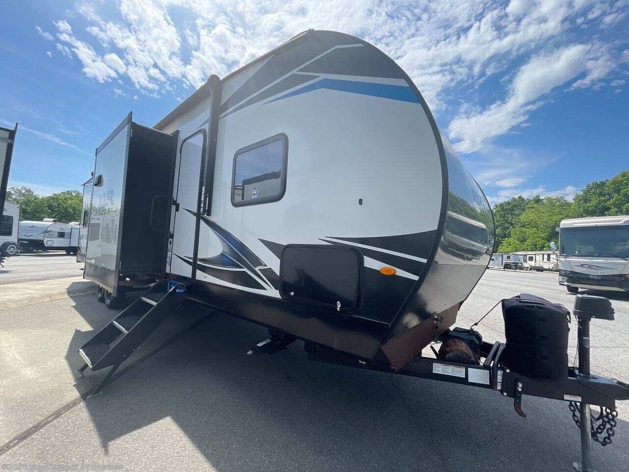 2022 XLR Boost 31QB by Forest River from Blue Compass RV Charlotte in Concord, North Carolina