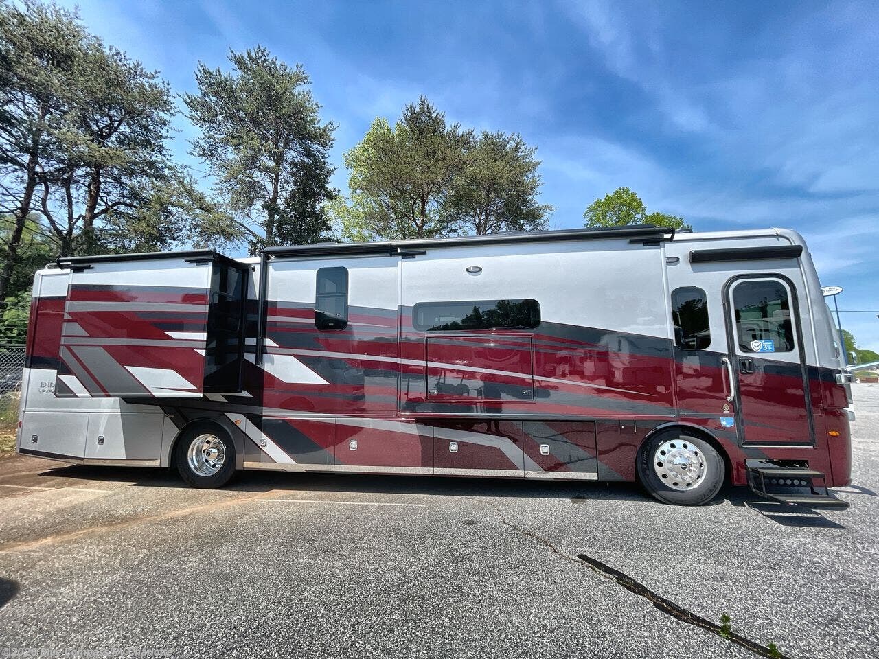 2025 Endeavor 38N by Holiday Rambler from Blue Compass RV Charlotte in Concord, North Carolina