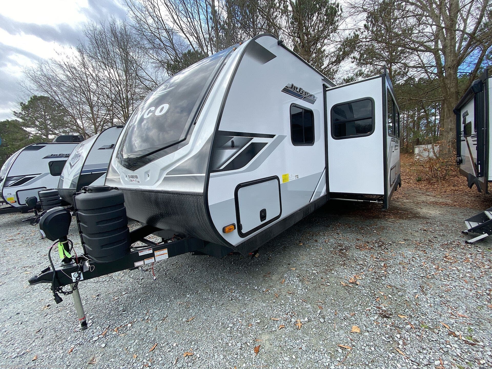 New 2027 Jayco Jay Feather 27BH available in Concord, North Carolina