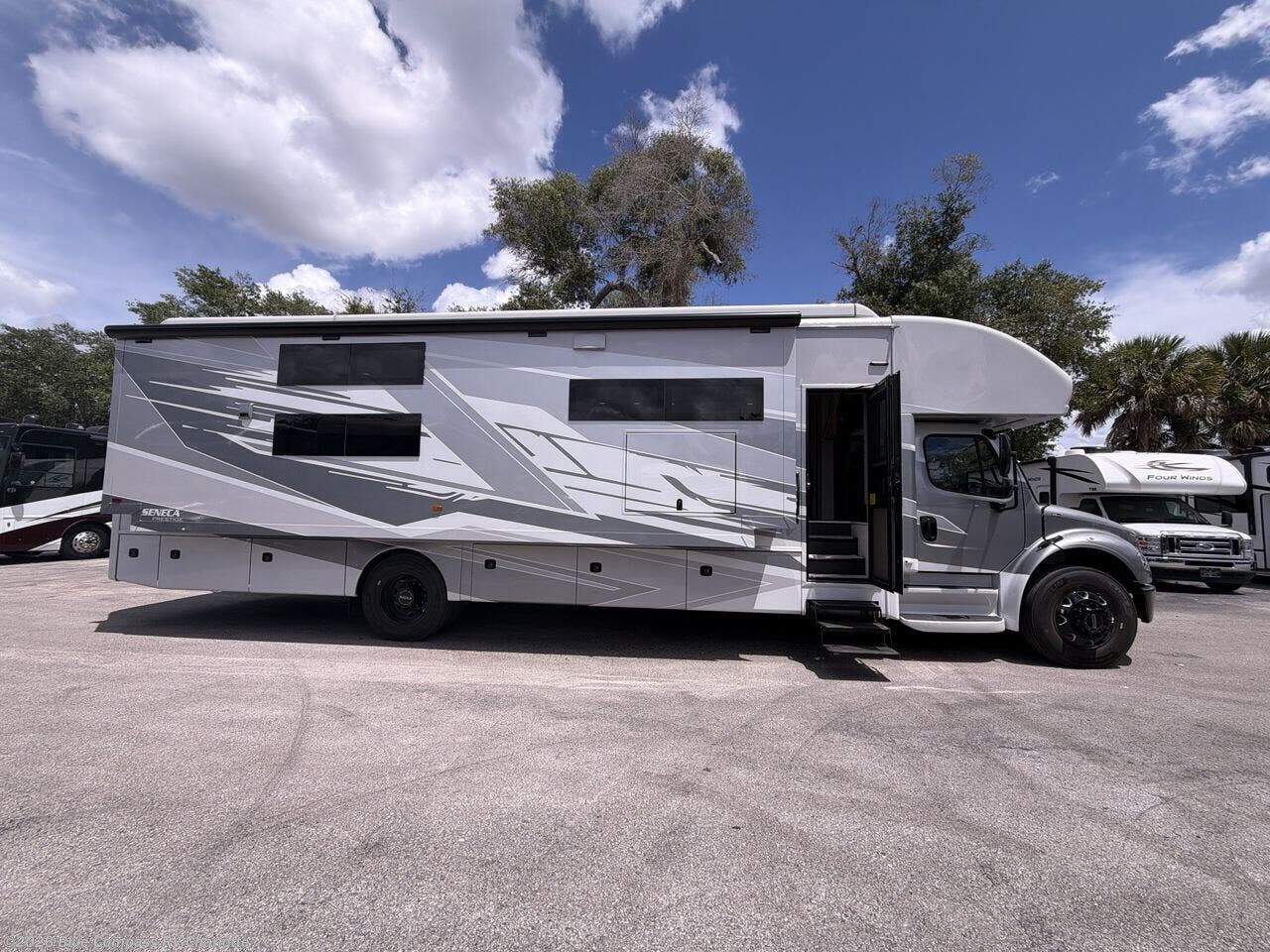 New 2026 Jayco Seneca Prestige 37L available in Concord, North Carolina