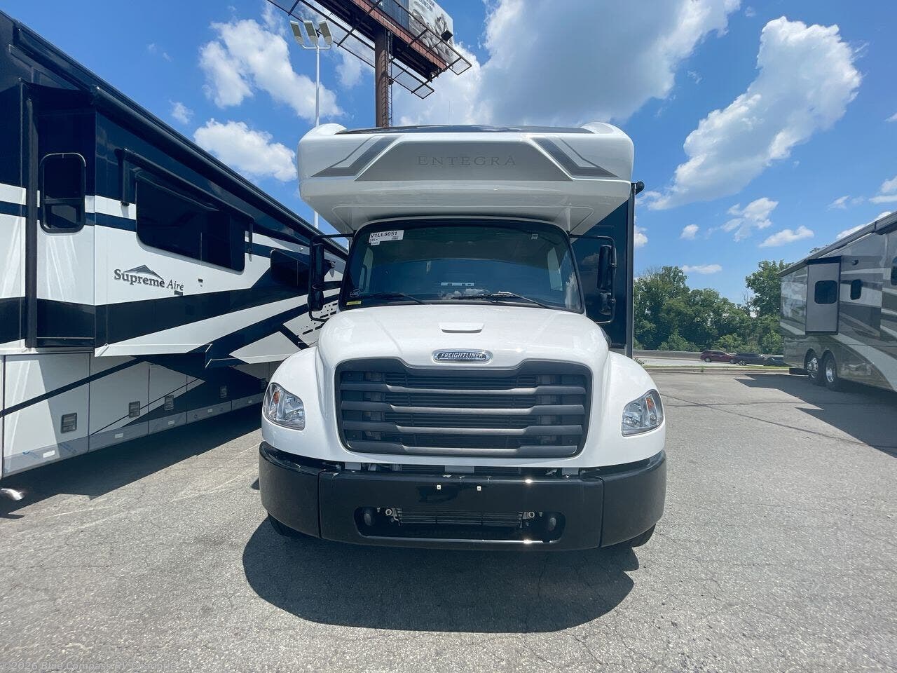 New 2027 Entegra Coach Accolade XL 37L available in Concord, North Carolina