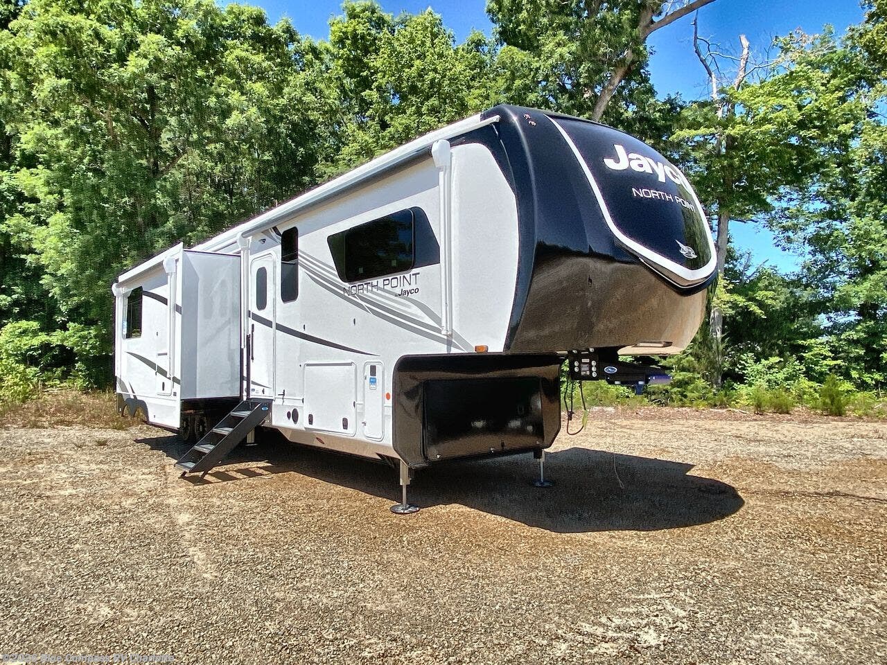 2026 North Point 395DSDB by Jayco from Blue Compass RV Charlotte in Concord, North Carolina