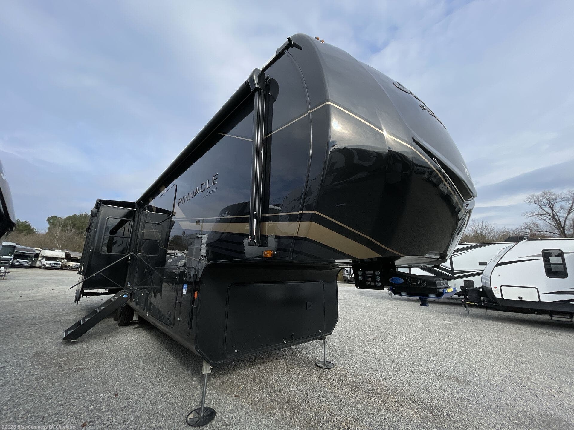 2026 Pinnacle 36FBTS by Jayco from Blue Compass RV Charlotte in Concord, North Carolina