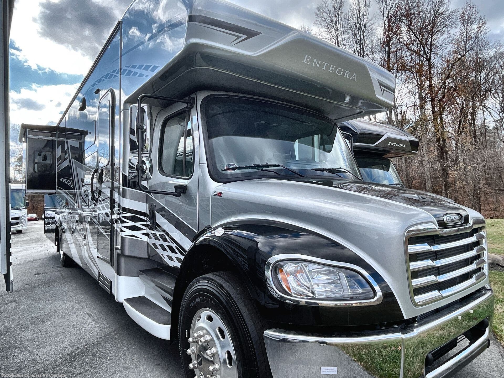 New 2027 Entegra Coach Accolade XL 37K available in Concord, North Carolina