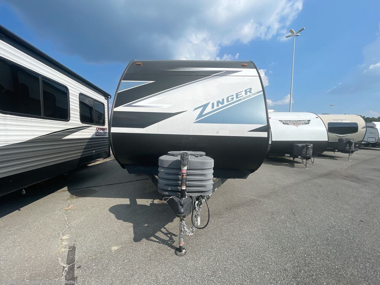 Used 2025 CrossRoads Zinger Lite 290QB available in Concord, North Carolina