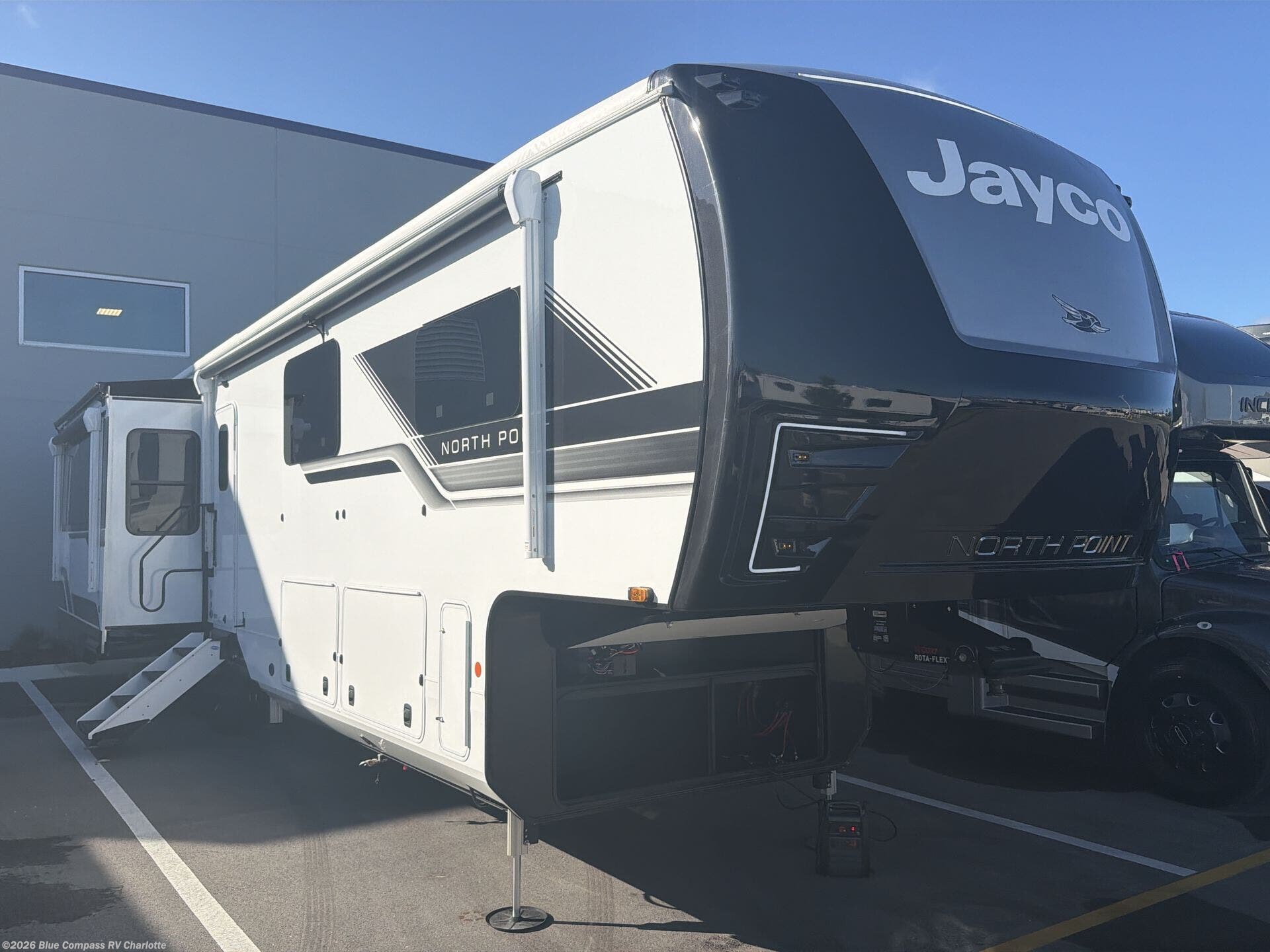 2027 North Point 361RLBH by Jayco from Blue Compass RV Charlotte in Concord, North Carolina