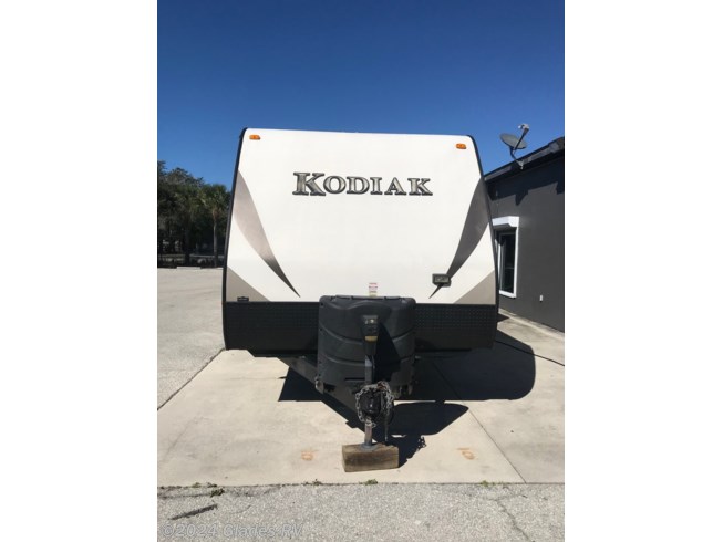 2014 Dutchmen Kodiak 291RES - Used Travel Trailer For Sale by Glades RV in Fort Myers, Florida features Queen Bed, Oven, Power Awning, Toilet, Converter