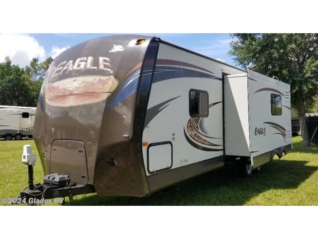 2013 Jayco Eagle 266 RKS - Used Travel Trailer For Sale by Glades RV in Fort Myers, Florida features Toilet, Microwave, CO Detector, Air Conditioning, Power Roof Vent