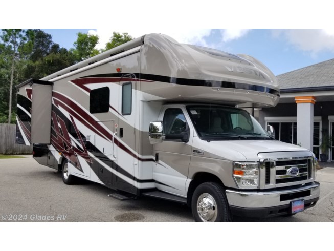Used 2017 Holiday Rambler Vesta 31U available in Fort Myers, Florida
