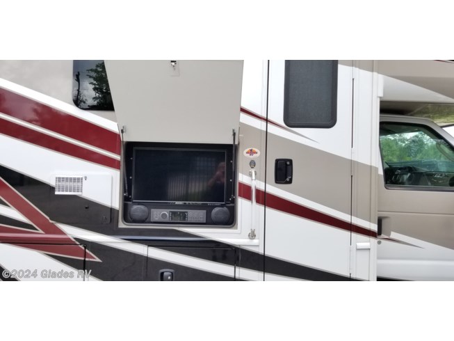 2017 Vesta 31U by Holiday Rambler from Glades RV in Fort Myers, Florida