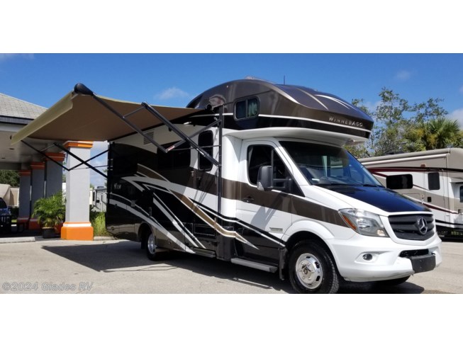 2018 Winnebago View 24J - Used Class C For Sale by Glades RV in Fort Myers, Florida features Generator, Power Roof Vent, CD Player, Air Conditioning, Toilet