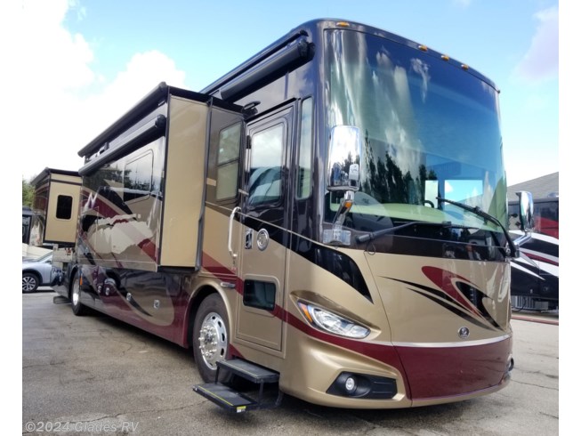 2017 Tiffin Phaeton 40 QKH - Used Diesel Pusher For Sale by Glades RV in Fort Myers, Florida