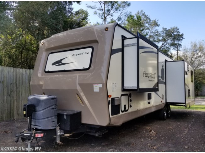 2015 Forest River Flagstaff Classic Super Lite 27RLWS - Used Travel Trailer For Sale by Glades RV in Fort Myers, Florida