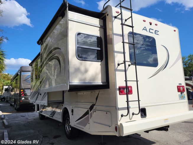 2018 27.2 by Thor from Glades RV in Fort Myers, Florida
