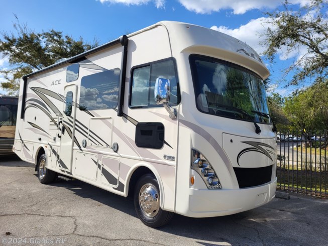 Used 2018 Thor 27.2 available in Fort Myers, Florida