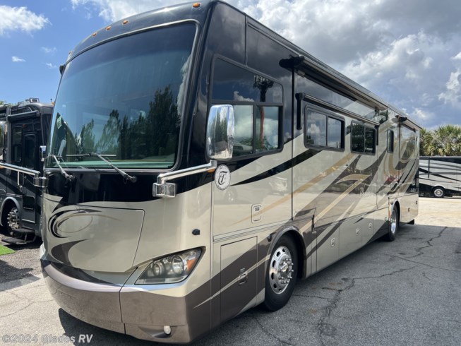 2011 Tiffin Phaeton 36 QSH - Used Diesel Pusher For Sale by Glades RV in Fort Myers, Florida