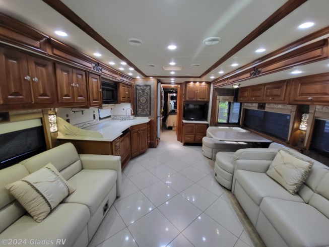 2011 Phaeton 36 QSH by Tiffin from Glades RV in Fort Myers, Florida