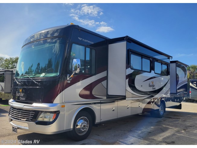 2012 Fleetwood Bounder Classic 36R - New Class A For Sale by Glades RV in Fort Myers, Florida