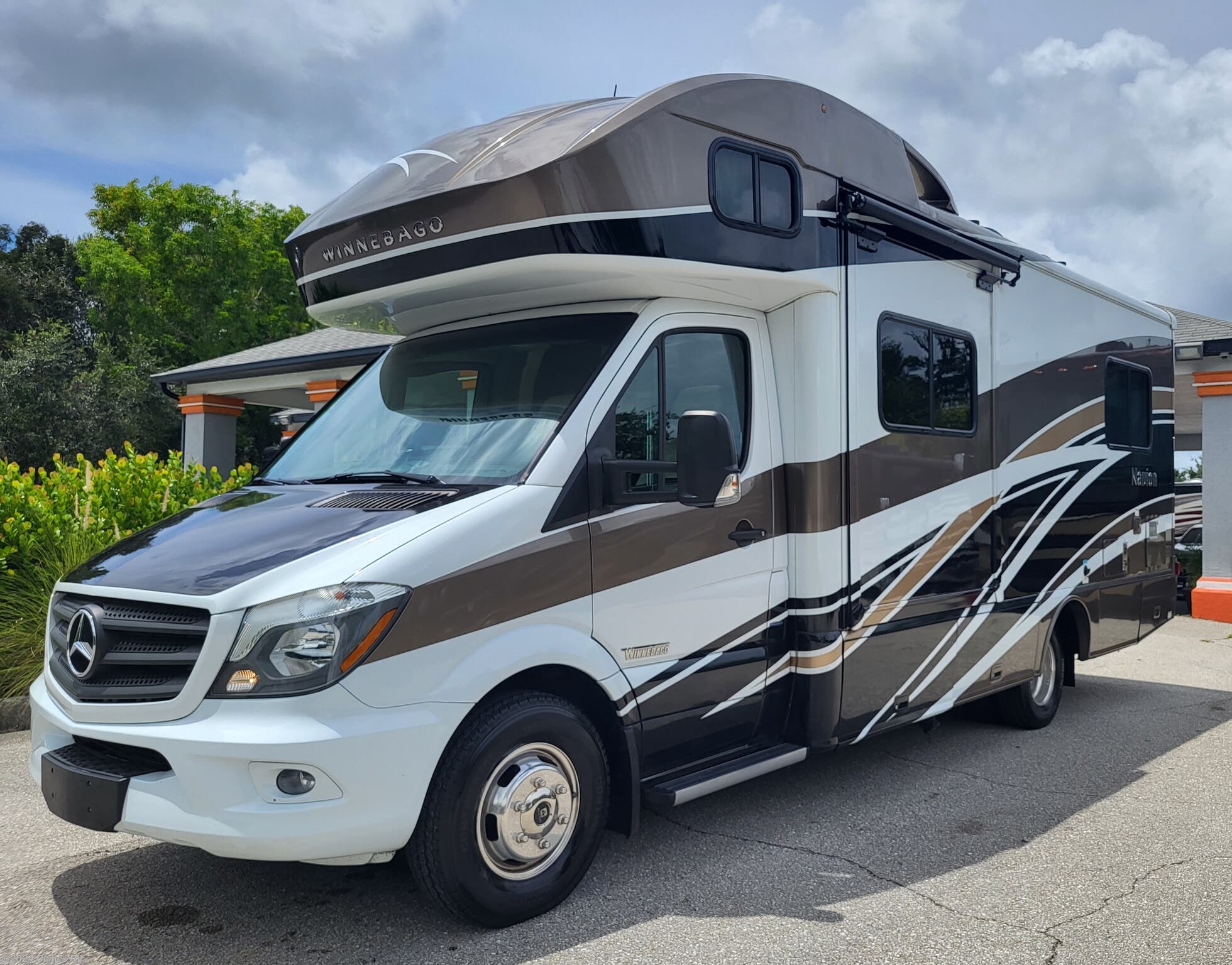 2017 Winnebago Navion 24V RV for Sale in Fort Myers, FL 33912 1186