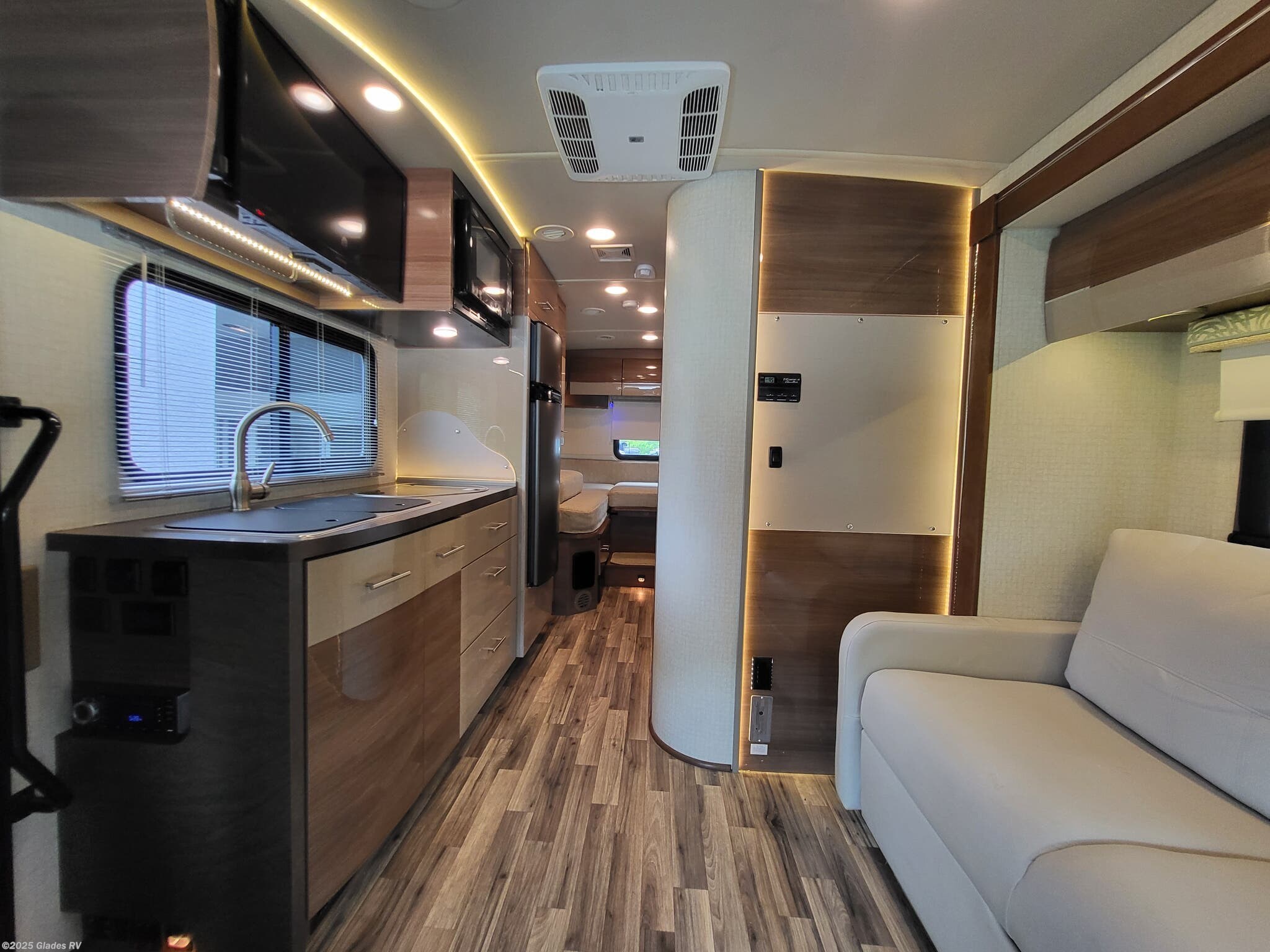 2017 Winnebago Navion 24V RV for Sale in Fort Myers, FL 33912 1186