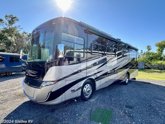 2019 Tiffin Allegro Red 33 AA - Used Diesel Pusher For Sale by Glades RV in Fort Myers, Florida
