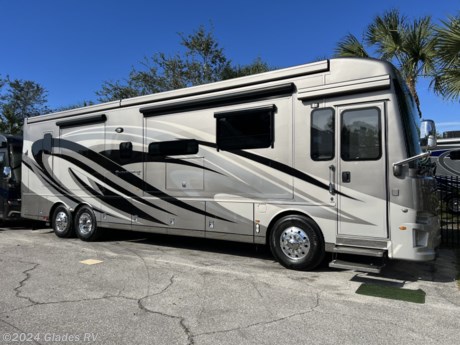 &lt;p&gt;2019 NEWMAR DUTCH STAR 4018 / 450 HP CUMMINS&lt;/p&gt;
&lt;p&gt;CUSTOM DESK/TABLE, KING AIRE FLOOR TILE, KING AIRE COLOR EXTERIOR PAINT, 720AH LITHIUM BATTERIES, KING SIZE BED, INTEGRATED AWNINGS, AUTO LEVELING, INDUCTION COOKTOP, CENTRAL VACUUM, RESIDENTIAL REFRIGERATOR, OUTSIDE FREEZER ON PULLOUT TRAY, WASHER &amp;amp; DRYER, AND MUCH MORE...&lt;/p&gt;