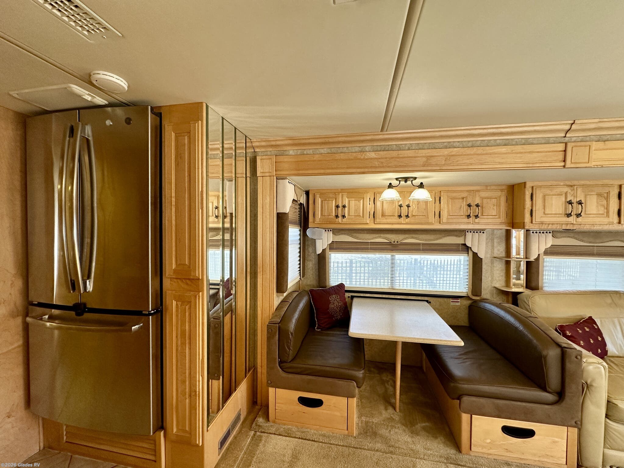 2004 American Coach American Tradition 40J #1358 - For Sale in Fort ...