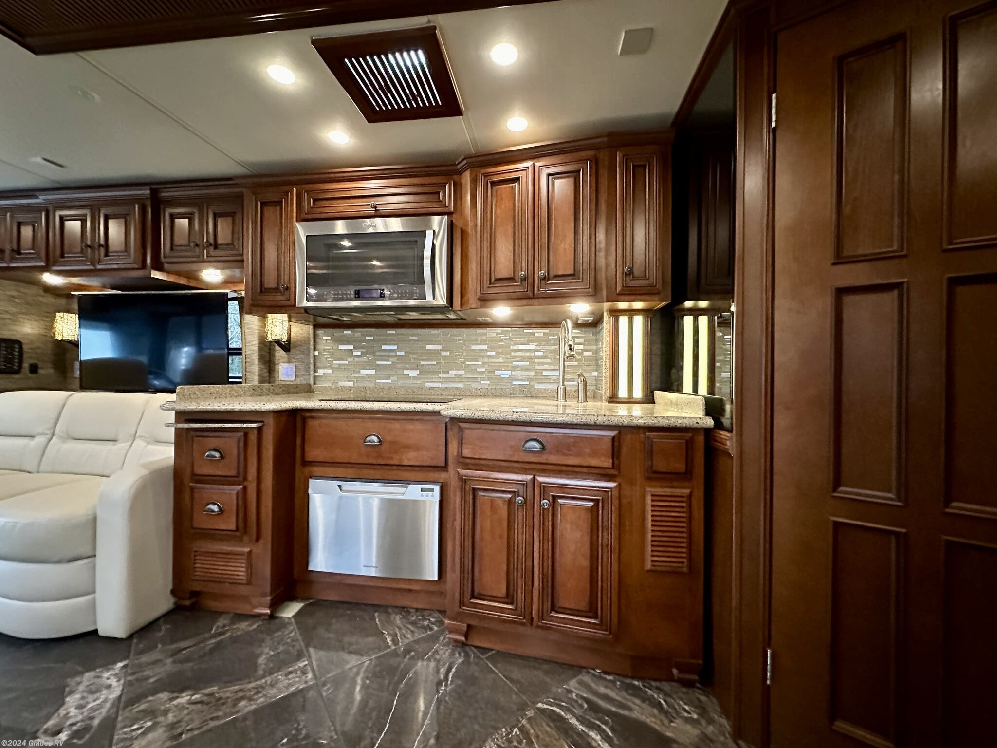 2015 Newmar Dutch Star 4018 RV for Sale in Fort Myers, FL 33912 | 1341 ...