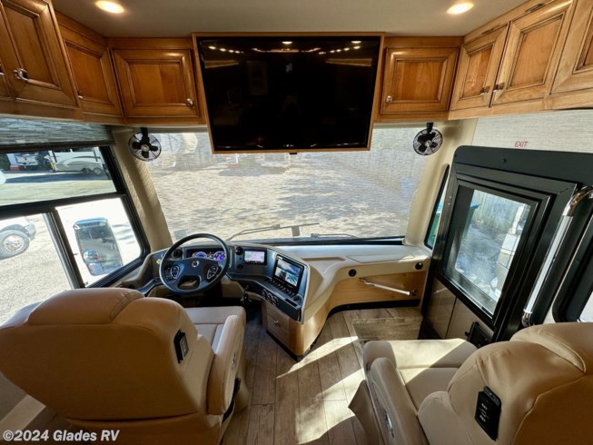 2020 Tiffin Phaeton 40 IH - Used Diesel Pusher For Sale by Glades RV in Fort Myers, Florida