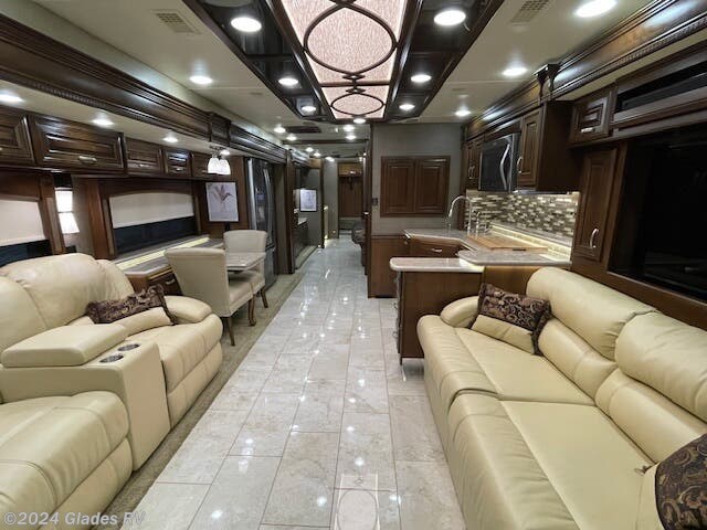 2018 Entegra Coach Anthem 44F - Used Diesel Pusher For Sale by Glades RV in Fort Myers, Florida