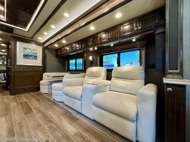 2021 Phaeton 37 BH by Tiffin from Glades RV in Fort Myers, Florida