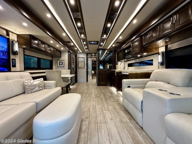 2019 Tiffin Allegro Bus 45 MP - Used Diesel Pusher For Sale by Glades RV in Fort Myers, Florida
