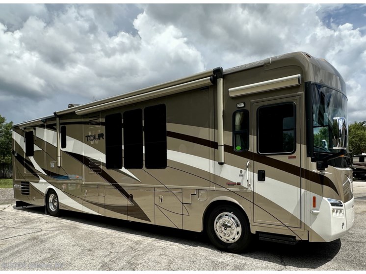 2009 Winnebago Tour 40FD RV for Sale in Fort Myers, FL 33912 | 1402 ...