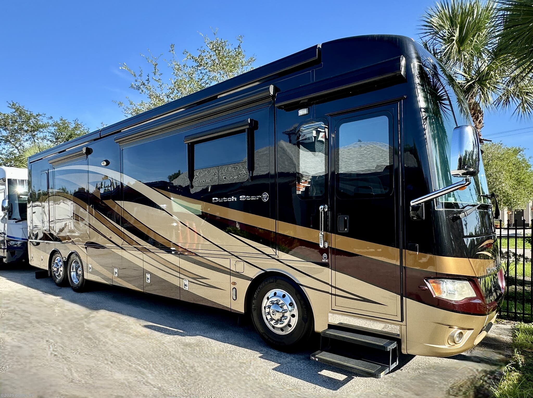 2018 Newmar Dutch Star 4018