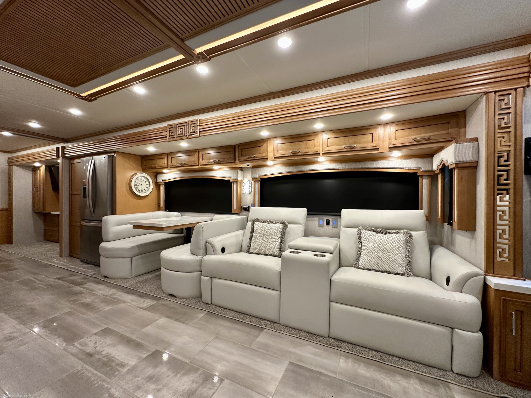 Used 2022 Newmar Ventana 4369 available in Fort Myers, Florida